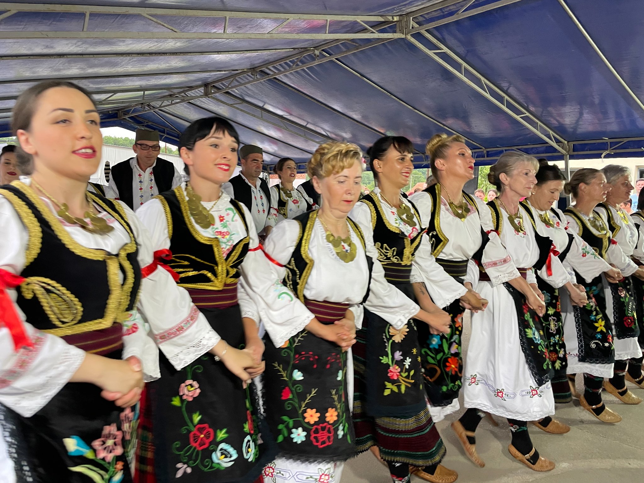 IZ KOPRIVNE S LJUBAVLJU IZ KOPRIVNE S LJUBAVLJU