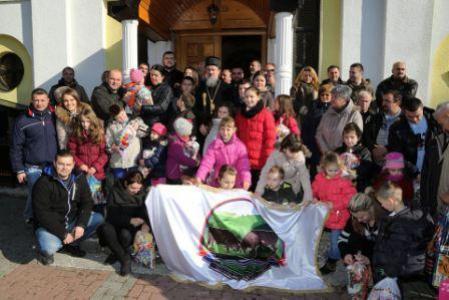 SVETOSAVSKA DODJELA PAKETIĆA U SANSKOM MOSTU SVETOSAVSKA DODJELA PAKETIĆA U SANSKOM MOSTU